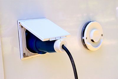 Stroom in de caravan