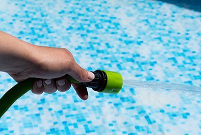 Hoe lang duurt het vullen van mijn zwembad?