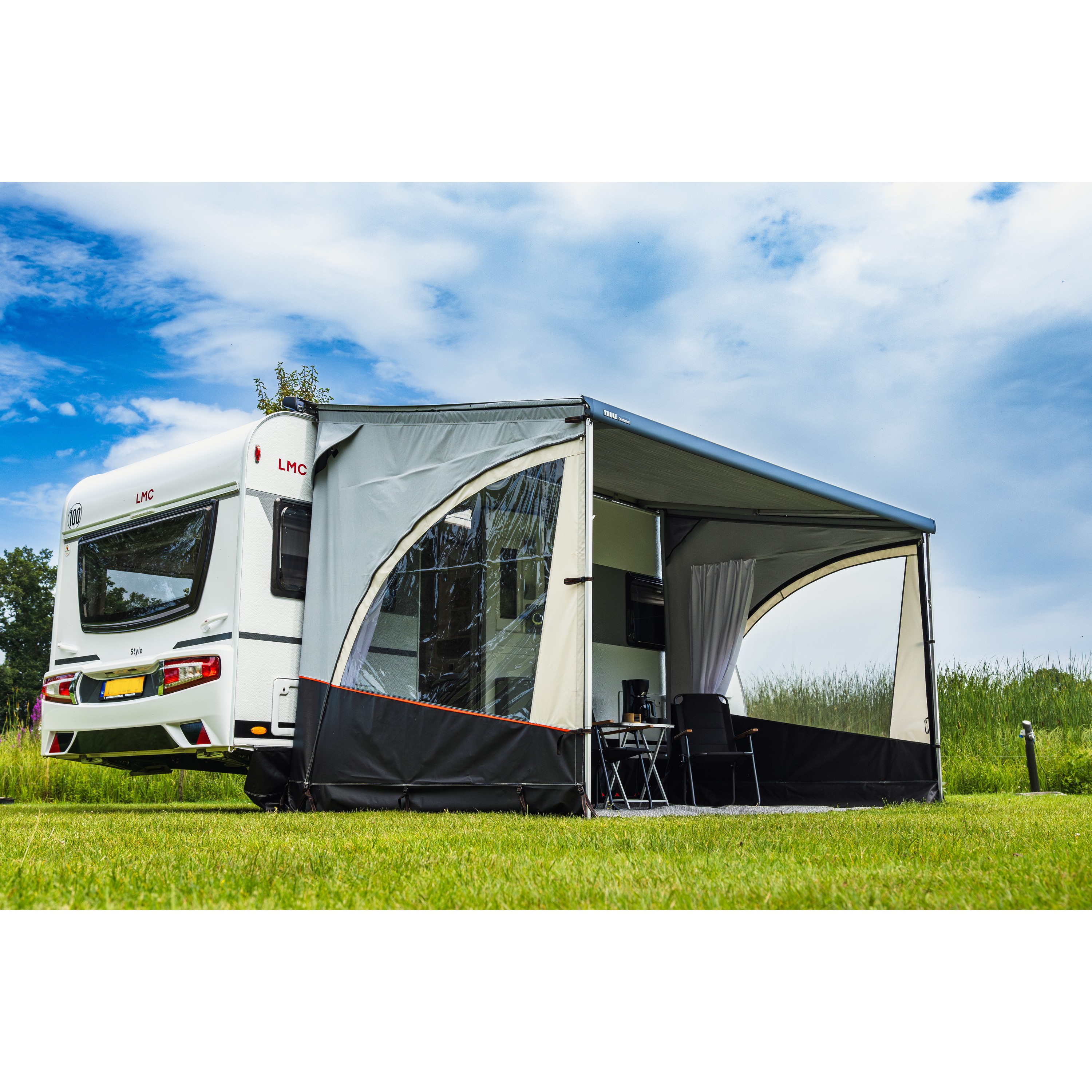 Vind de ideale voorwand voor je caravan- of camperluifel